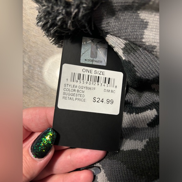 NBA Ultra Game Boston Celtics Pom Winter Hat Gray Camo One Size NWT - Picture 6 of 7